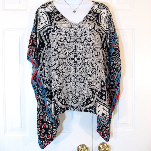 Tolani | 'Briyanna' Multi-Printed Silk V Neck Top - Picture 2 of 12